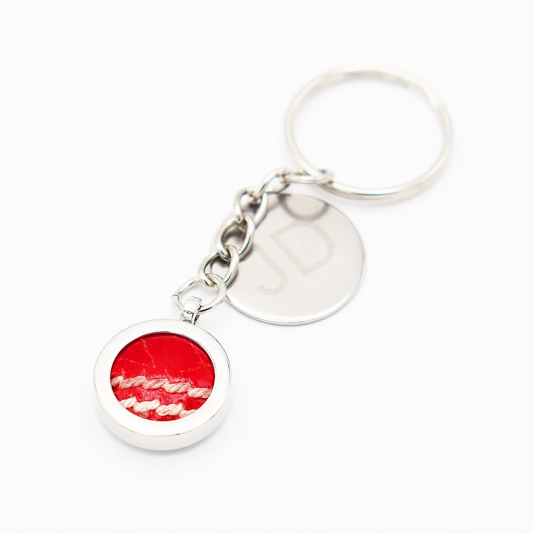 Personalised Cricket Ball Key Chain/keyring Personalised Cricket Themed