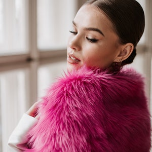Faux Fur Pink Wedding Shawl, Pink Bridal Premium Fur Wrap, Fur Bolero