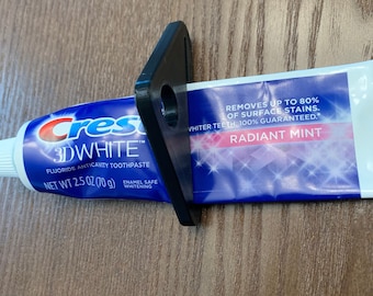 Toothpaste Squeezer/tube squeezer!