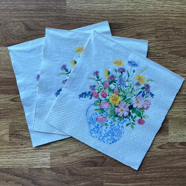 Decoupage napkins Set of 3 with flower vase design,Decoupage napkins,Floral napkins,Three luncheon napkins,Scrapbooking ephemera,Paper