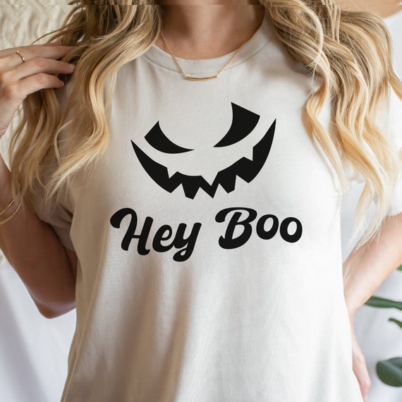 Halloween Shirt, Hey Boo tshirt, Retro Spooky Season T-Shirt, Spooky Vibes tee, Pumpkin tee, Gift for Fall, Thanksgiving Gift, Autumn Shirt