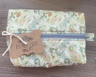 Quilted Makeup bag- Pretty Paisley