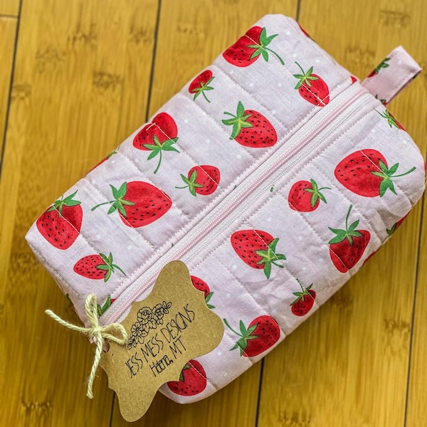Quilted makeup bag- Strawberry Patch