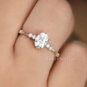 Oval Cut Moissanite Engagement Ring, Oval Solitaire Moissanite Ring, 14k Solid Gold Wedding Ring For Women, Anniversary Ring, Bridal Ring
