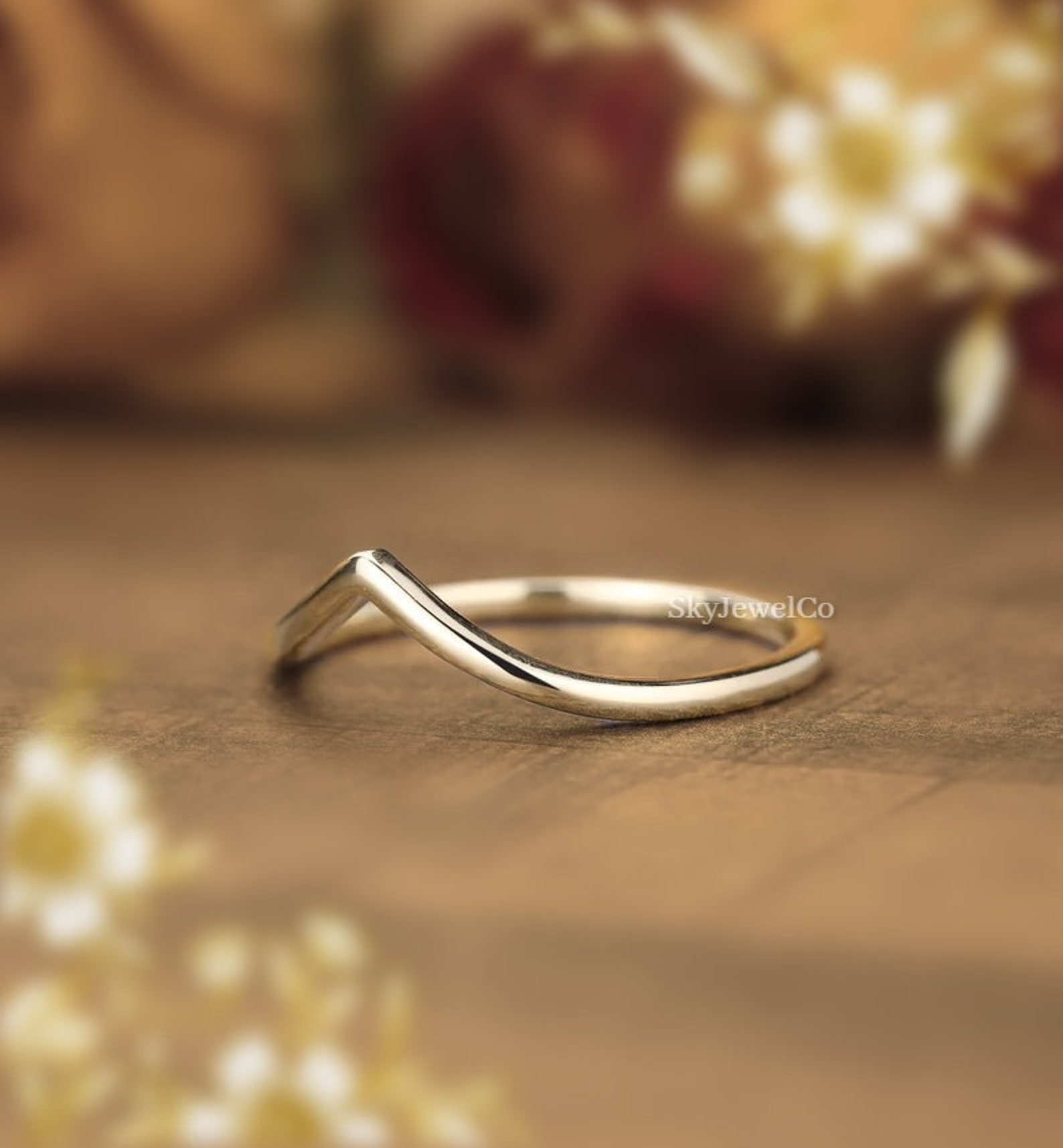 Curved Wedding Band, 14k Solid Yellow Gold V Shaped Wedding Band ...