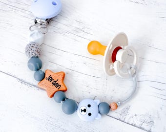 Personalized Bear Pacifier Clip: Newborn Gift, Babyshower Present