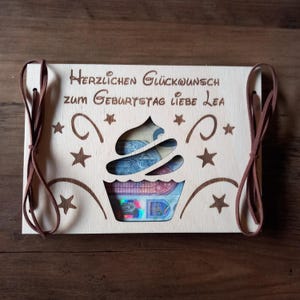 Cadeau d'anniversaire en espèces avec le texte de votre choix / 48 polices / Carte cadeau en bois / Carte d'anniversaire personnalisée /