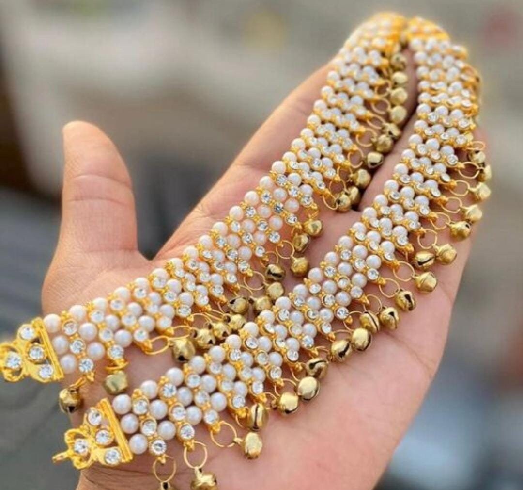 Payal in shop gold