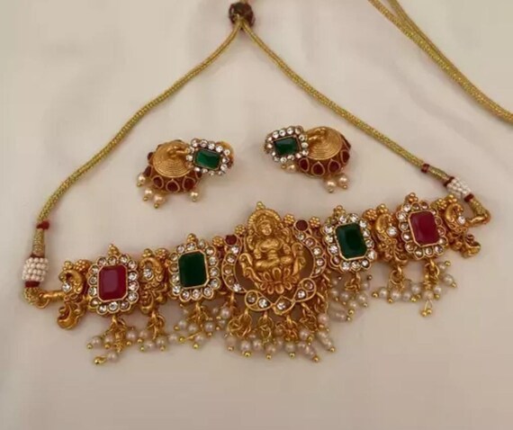 Small choker gold necklace deals