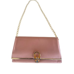 Salvatore Ferragamo Auténtica cartera vintage en cadena.