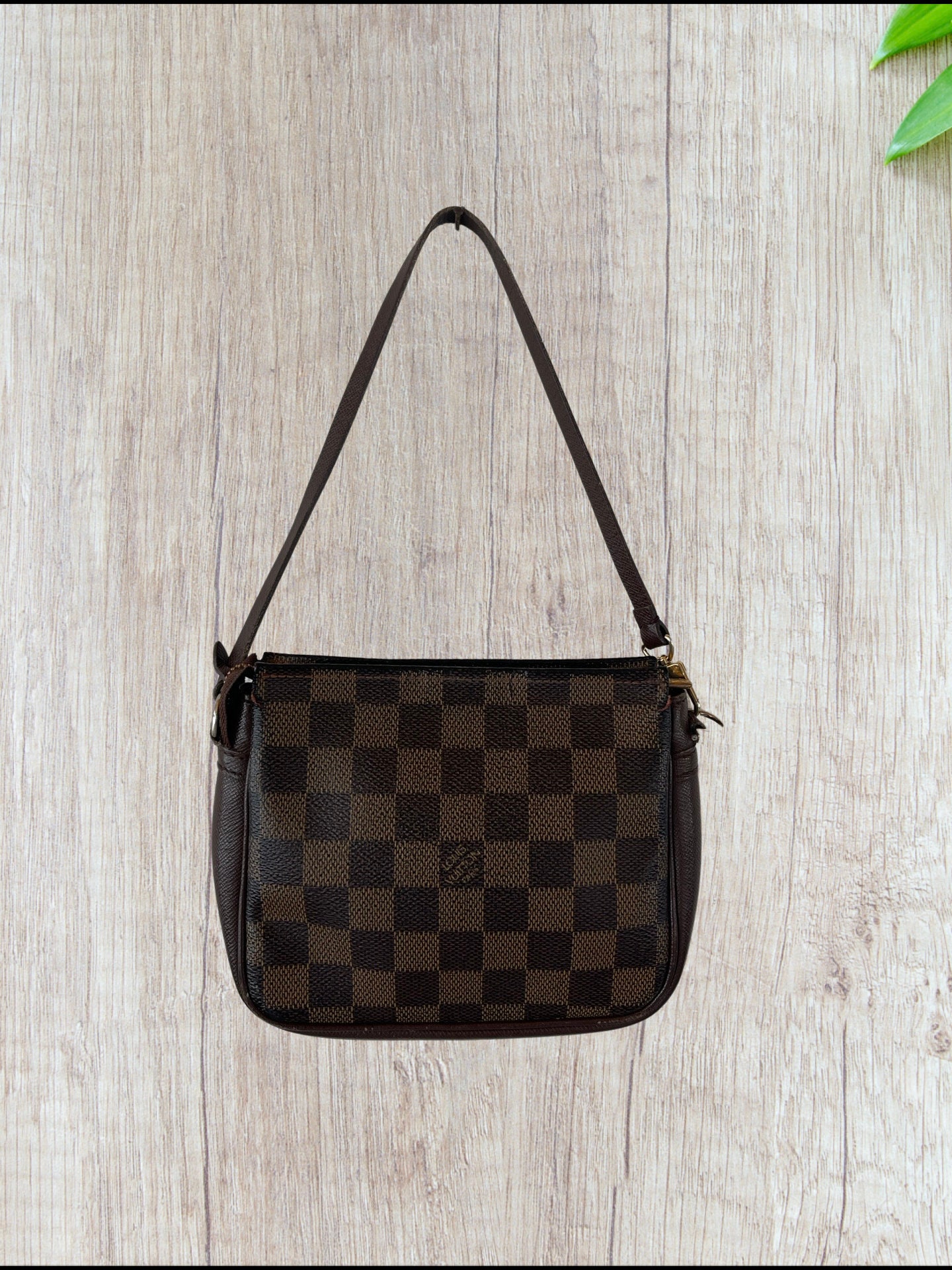 Louis Vuitton Monogram Mini Sac Crossbody Bag – Amarcord Vintage