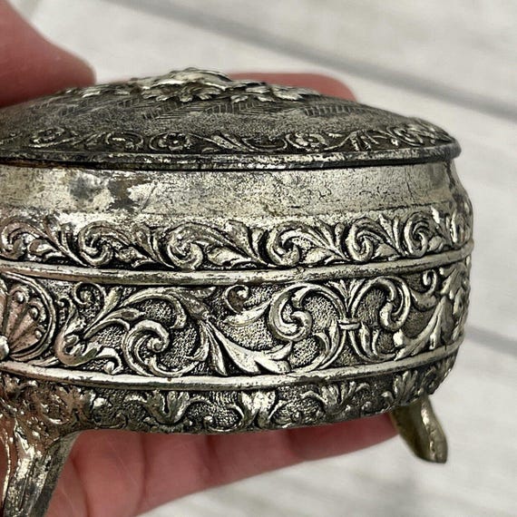 Vintage Embossed Velvet Lined Trinket Box Japan Roses Footed Vintage Embossed Velvet Lined Trinket Box Japan Roses Footed