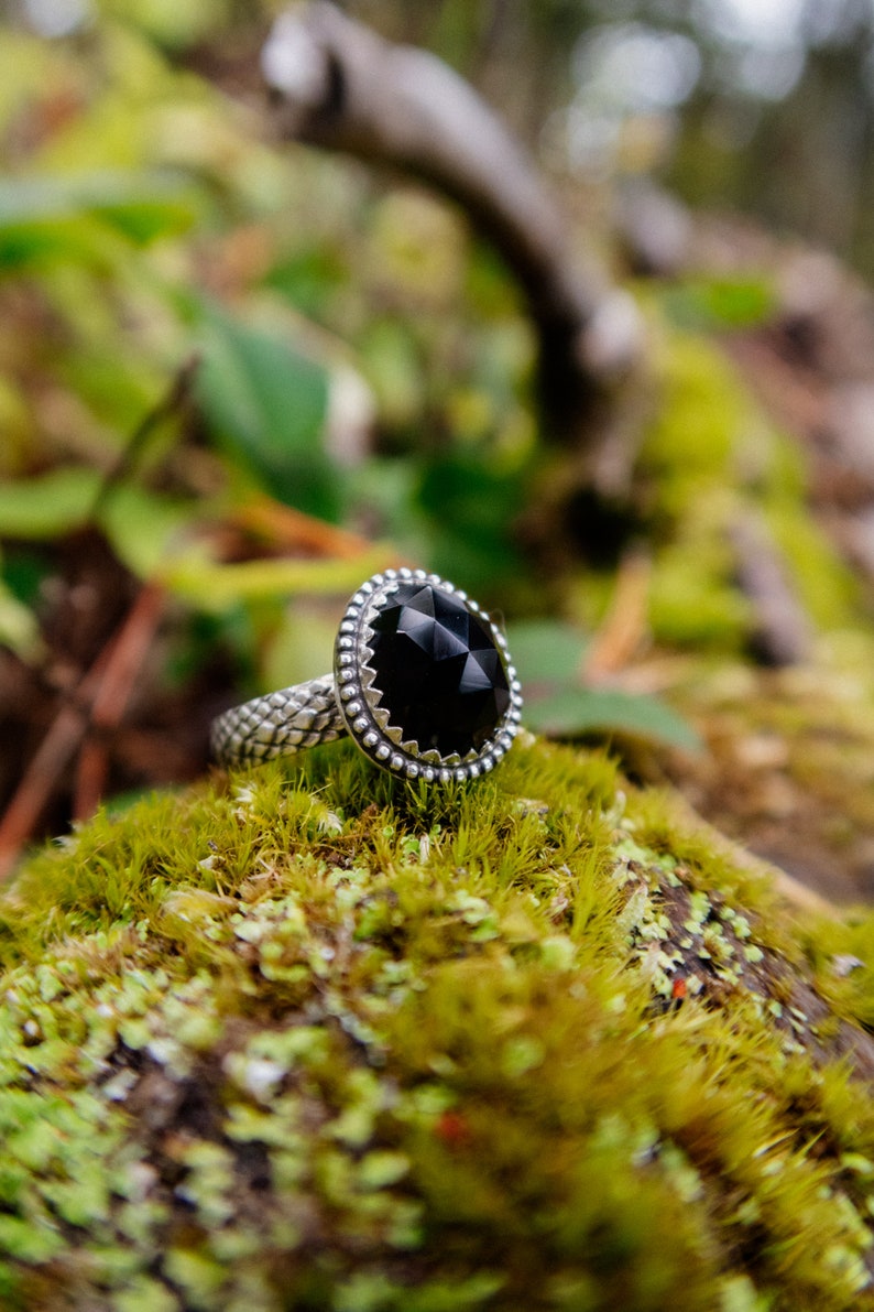 Black Onyx sterling silver ring US Size 8.5 image 4