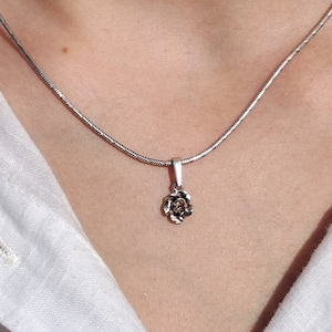 Sterling Silver Rose Flower Vintage Necklace Pendant Charm - Pre-owned