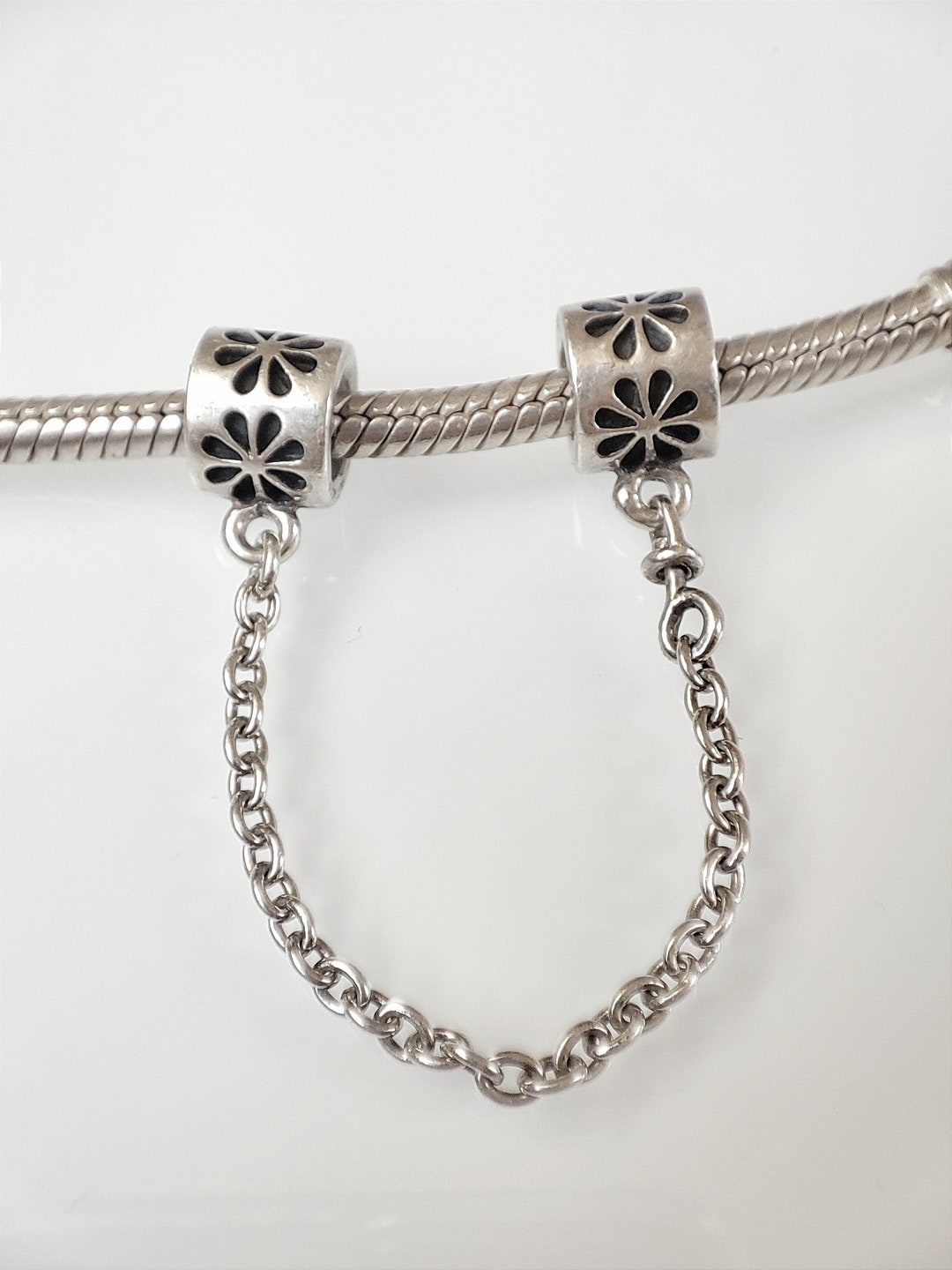 Authentic Pandora Daisy Flower Safety Chain 790385 Charm, Pre