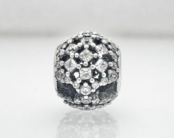 Charm Pandora auténtico de copo de nieve con circonita cúbica 796378CZ, plata de ley 925. Joya de cuentas rara, usada y retirada.