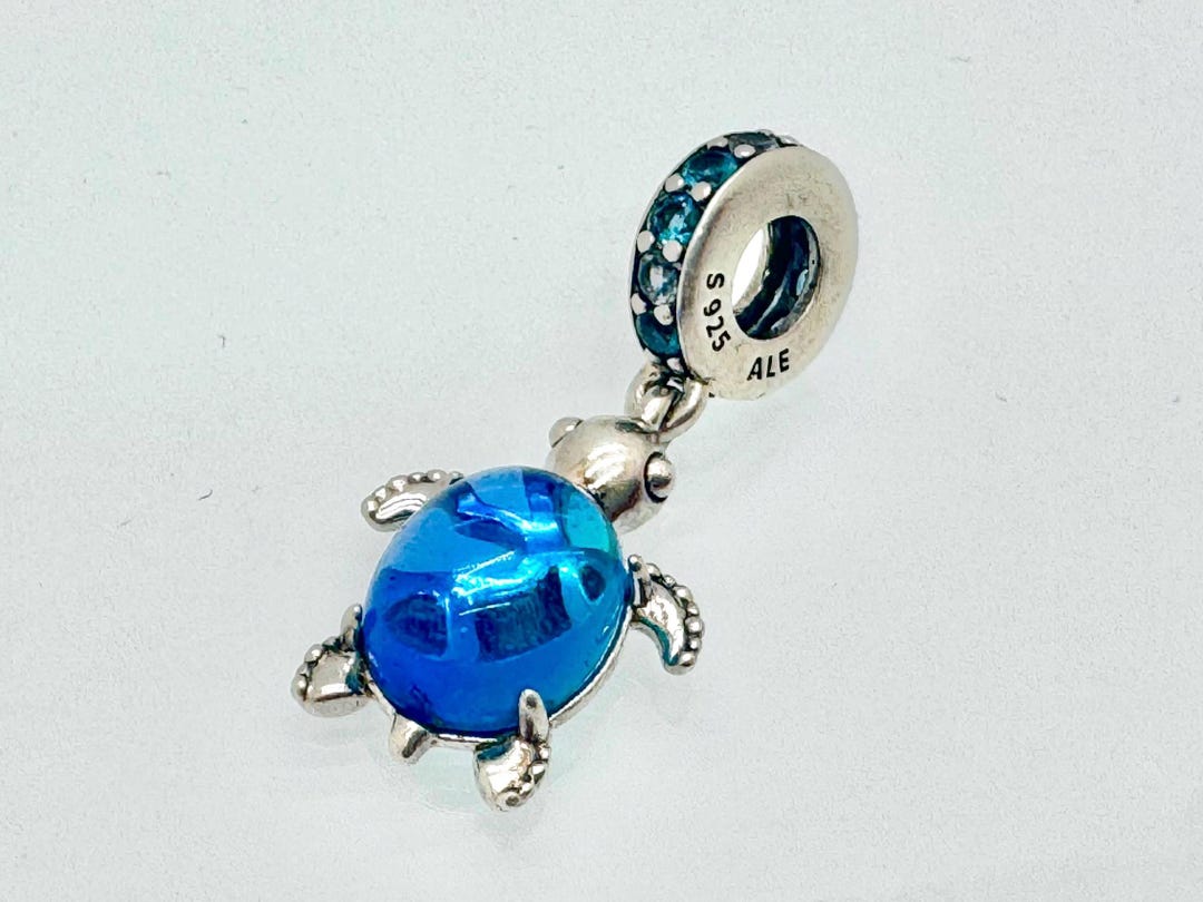 Authentic Pandora Murano Glass Sea Turtle Dangle Charm 798939C01