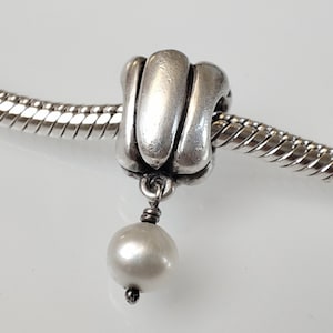 Authentic Pandora Lavender Purple CZ Flower with Pearl Dangle 790208LCZ Charm, Pre-owned Retired Rare Pandora Bead Jewelry