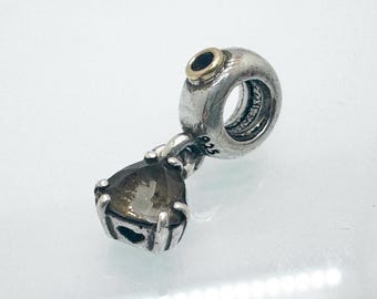 Auténtico dije colgante Pandora de dos tonos "Cerca de mi corazón" 790584SQ, en plata de ley 925 y 14 quilates. Joyas de cuentas Pandora raras, usadas y retiradas.