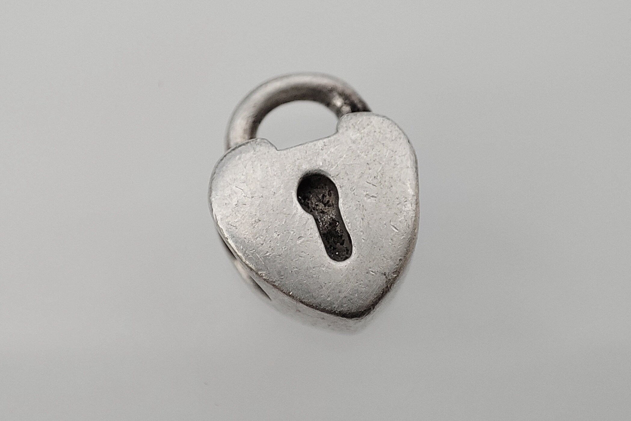 Authentic Pandora Heart Lock 790288 Charm, Pre-owned Retired Rare