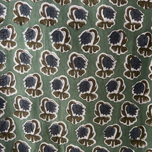 Indian 100% Pure Cotton Cloth, Mughal print Soft Cotton Block Print, Fabric by the yard, Women&#39;s Clothing, Hand Block print, India fabric