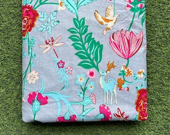 Gray Bird Print Cotton Fabric, Sewing Kimono Fabric, Dressmaking banyans Fabric, Indian Fabric By The Yard, Craft Fabric, Upholstery Fabric