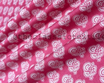 Roze bloemenprint katoenen stof, handblokprintstof op maat gesneden, handgemaakte stof, kledingstof, naai- en quiltstof, kinderstof