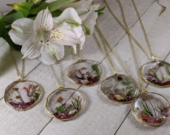 3D mushroom terrarium pendant. Botanical forest fairytale necklace made from resin, lichen, shells, pressed ferns, moss & fungi