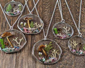 3D mushroom terrarium pendant. Botanical forest fairytale necklace made from resin, lichen, shells, pressed ferns, moss & fungi