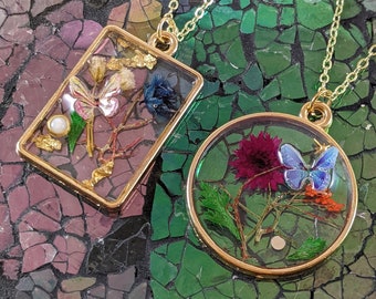 Real Dried Flower Pendant: Gold Plated Terrarium Necklace with Acrylic Butterfly