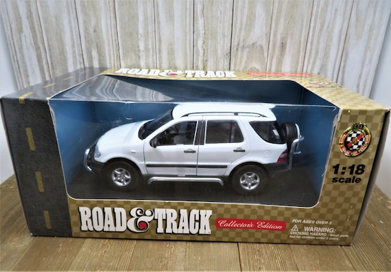 Maisto Road & Track Collector's Edition White 1997 Mercedes Benz
