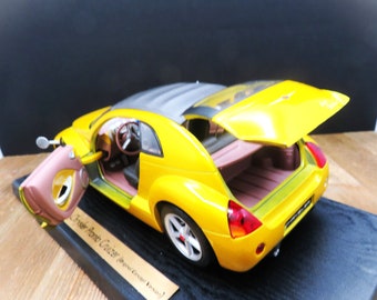 Maisto Special Edition Gold Chrysler Pronto Cruizer (original
