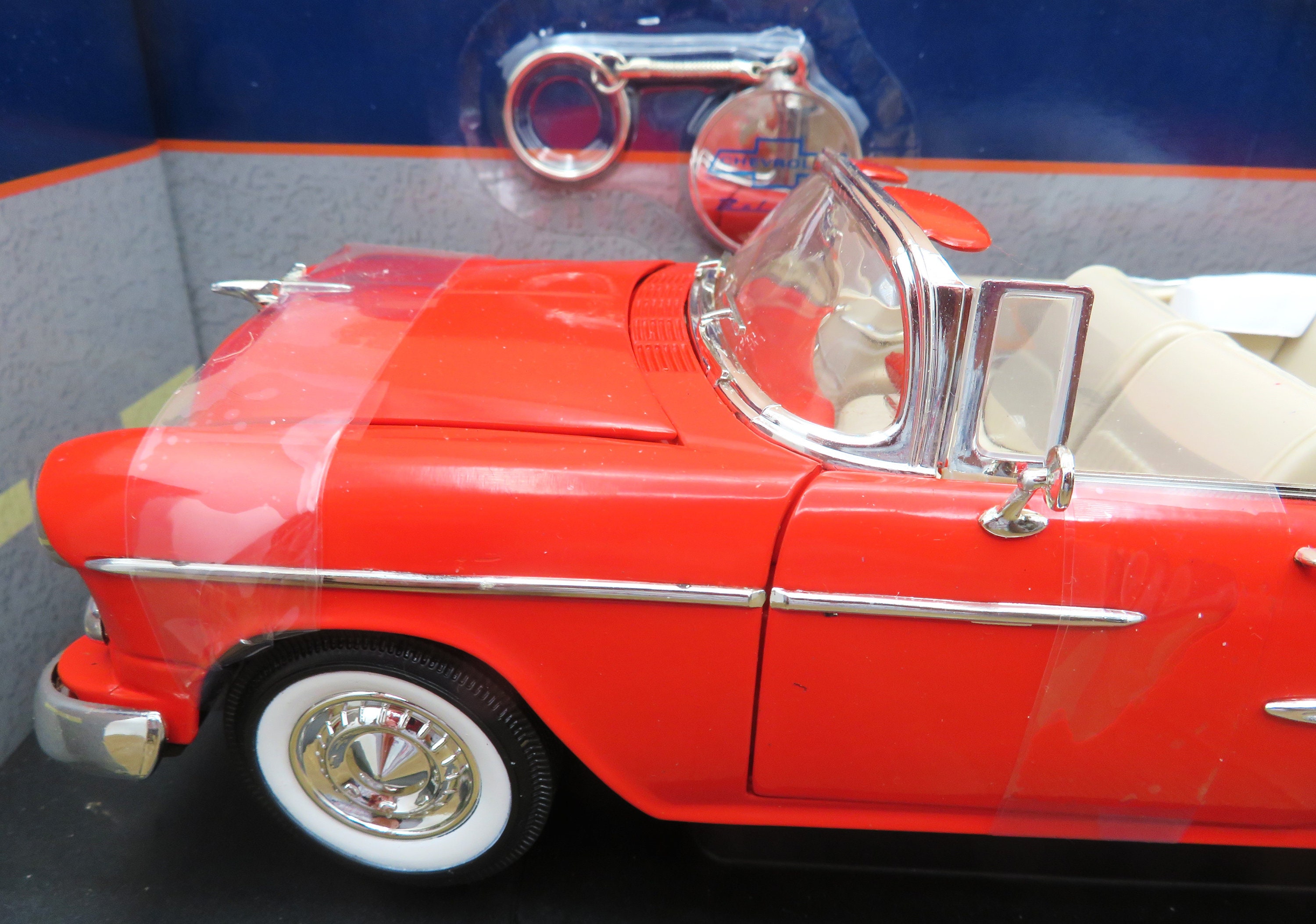 Lucky Diecast 1/18 - Ford Woody 1948 - Dark Red - ROAD SIGNATURE (occasion)