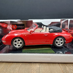 Burago 1/18 Scale Die cast 3390 - Porsche 911 Cabriolet 1994 - Red made in Italy
