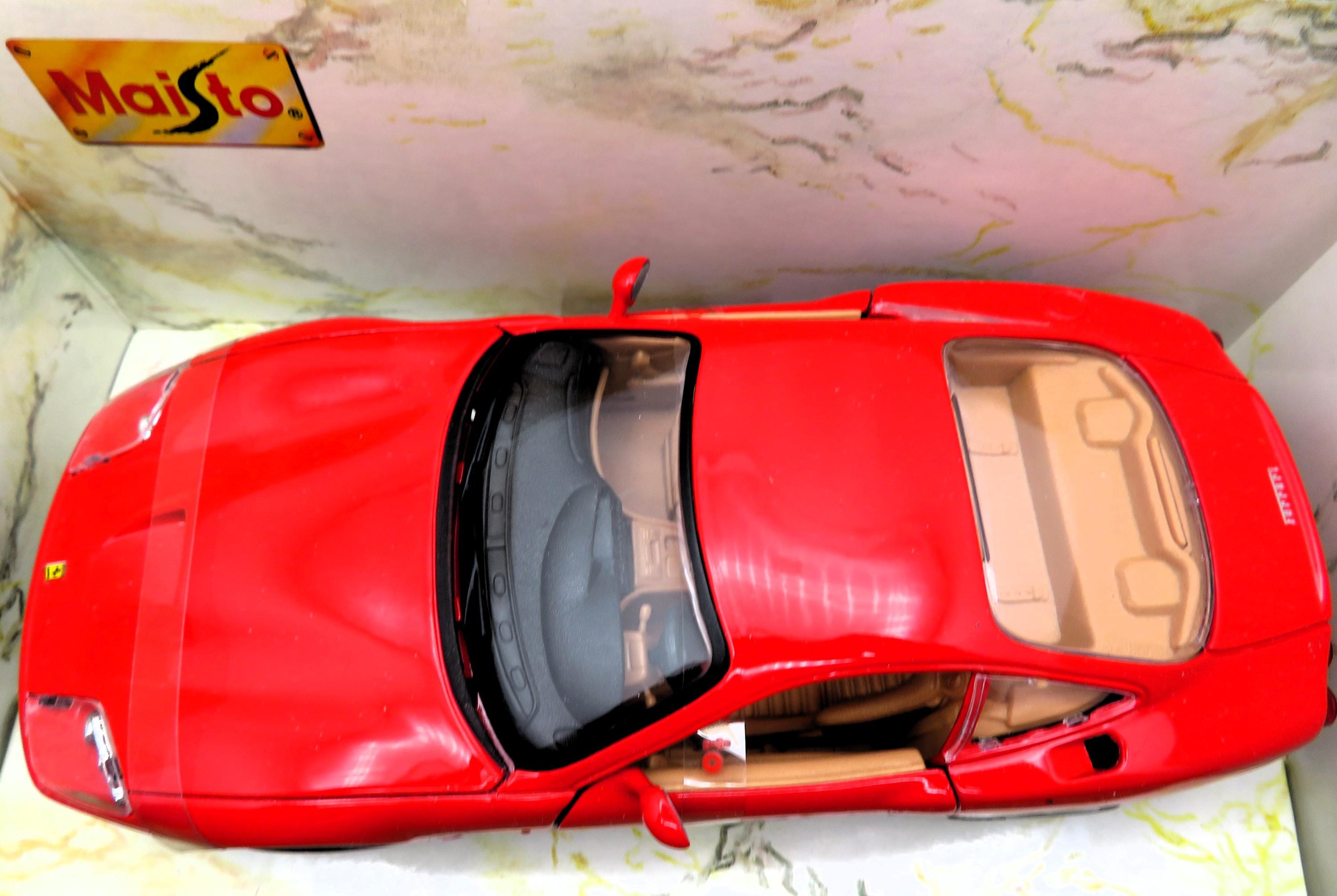 Maisto Ferrari 550 Maranello (1996) 1:24 Red Special Edition Die
