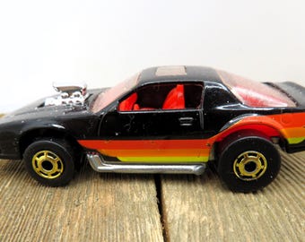 Hot Wheels Chevy Camaro Z28- Light Blue With Metal Base-muscle