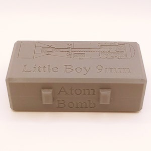 9 mm 弾薬箱 - 50 発 || リトルボーイ核兵器テーマ