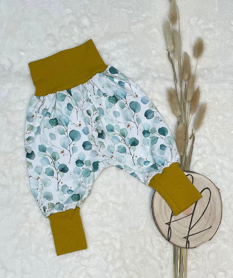 Pumphose Schlupfhose Haremshose Baby Babyhose Kinderhose Eukalyptus mit grünen oder senfgelben Bündchen Bild 7