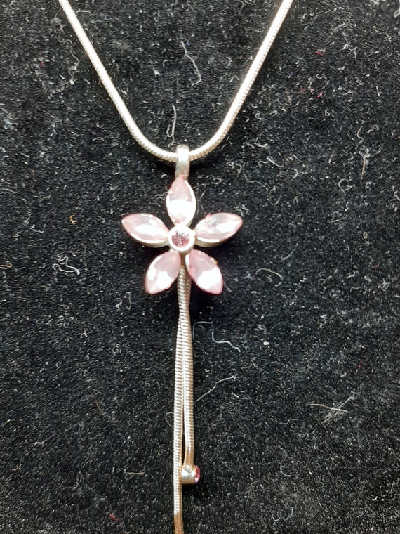 Pink Flower Pendant Necklace