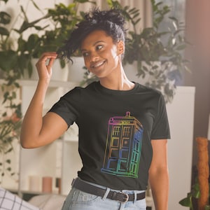 Doctor Who&#39;s Tardis Rainbow multi-coloured Short-Sleeve Unisex T-Shirt