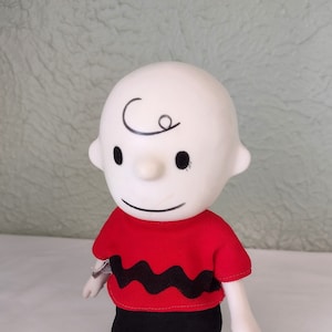 Snoopy Figure 1966 United Feature Toy Peanuts Charlie Brown Rubber