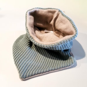 Bufanda triangular de punto grueso forrada con vellón de algodón orgánico para bebés y niños