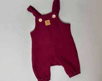 Latzhose aus Musselin für Babys und Kinder | Gr. 56 bis 104 | Babyromper | Jumpsuit | Kinderromper | Sommerromper