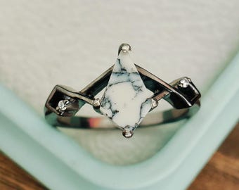 Dainty Kite White Howlite Ring: 925 Sterling Silver Handmade Jewelry