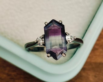 Natürlicher Fluorit-Regenbogen-Ring: Langes Sechseck 925 Sterlingsilber