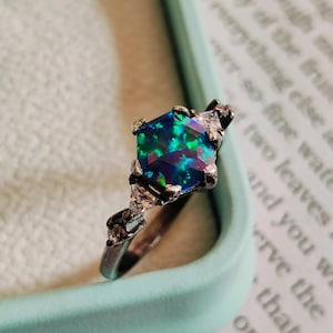 Natural opal Ring Fire opal 925 Sterling Silver Handmade gemstone rings for opal jewelry Lights Green & Blue opal Wedding Ring Gift For Her