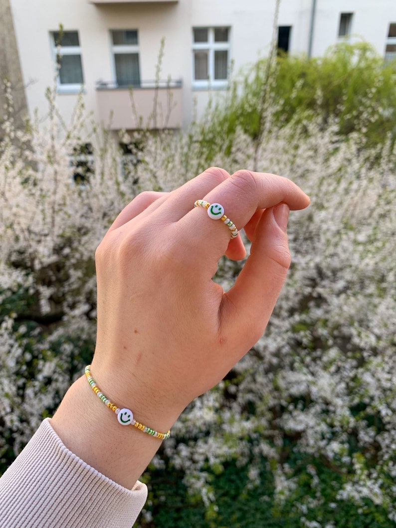 Smiley beaded bracelet Green