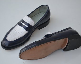 Handmade Alligator Texture Leather Loafers: Dark Blue & White Slip-Ons