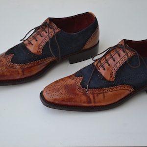 Handgefertigte Herren Wildleder Brogue Oxford: Braun & Navy Wing Tip Derby