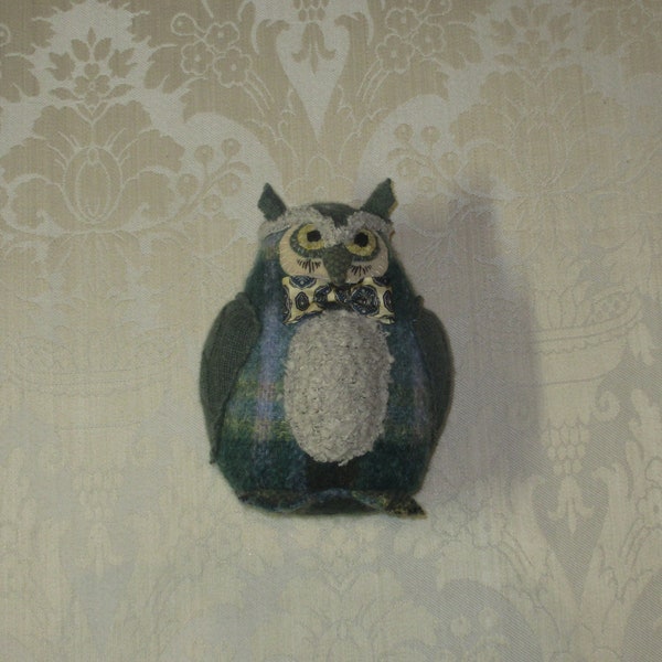 Small Recycled Green Plaid Wool Sweater Plush Rustic Mountain Owl with Embroidery